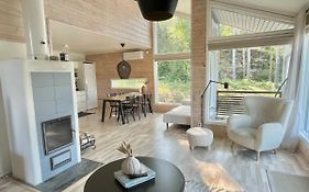 Villa Laidike With Sauna/Fireplace, 80 Km Helsinki
